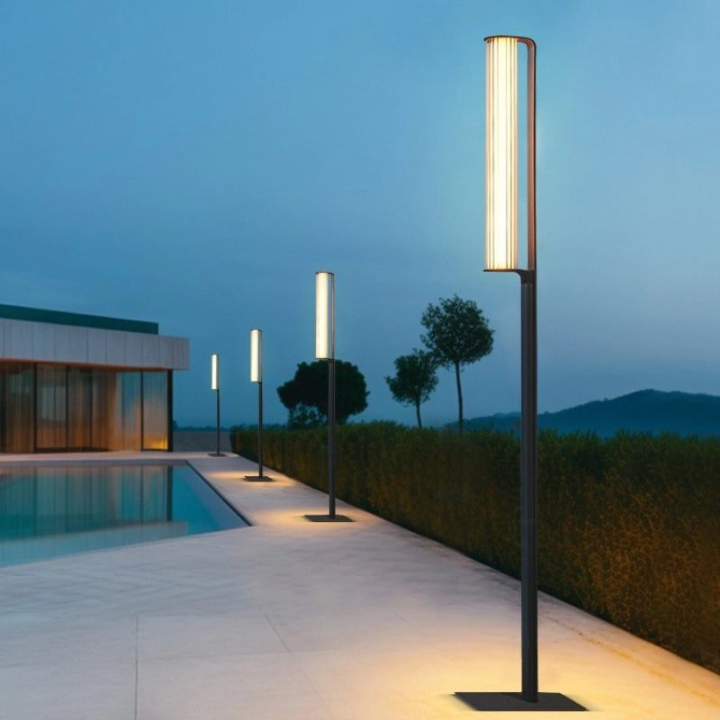 Several of our Outdoor Garden Floor Lamps stand quietly beside the villa’s swimming pool—featuring high-durability aluminum bodies and high-transparency ribbed acrylic shades—creating a beautifully relaxed and inviting atmosphere.